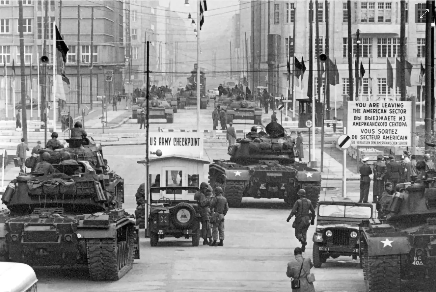 Private-Tours-Berlin-Cold-War-PD-24.jpg