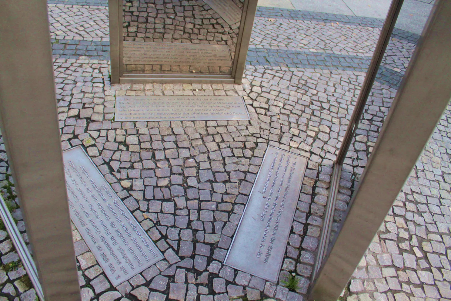 Private-Tours-Berlin-Fashion-Hausvogteiplatz-BK-8.jpg