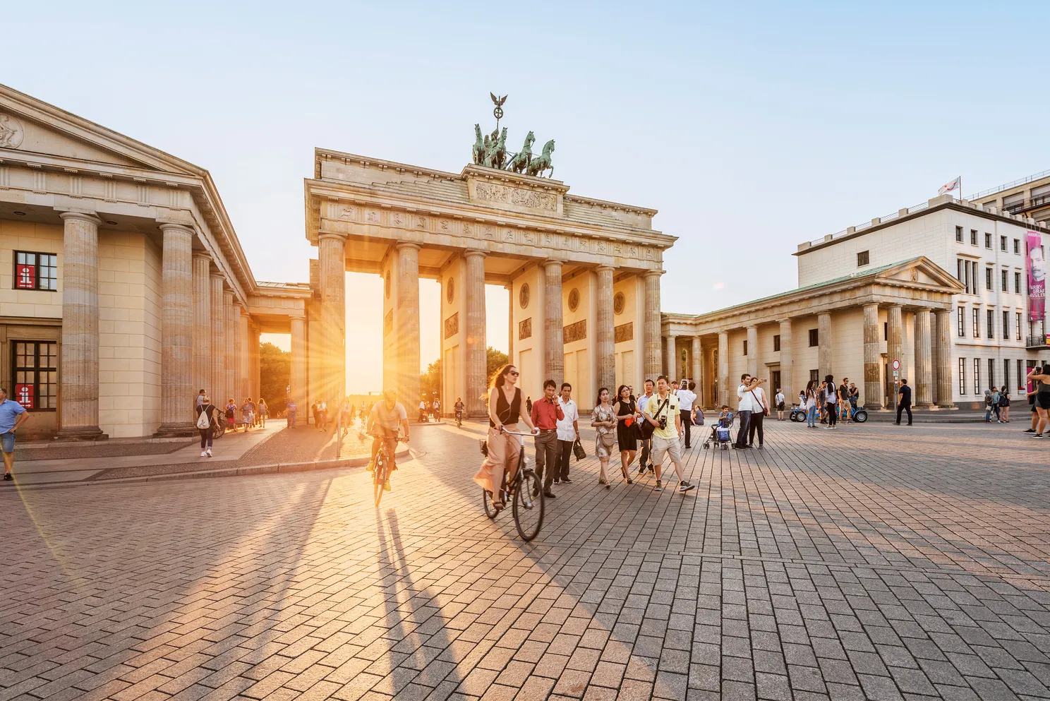 Unique-Berlin-Tour-Judaism-Judentum-Geschichte-Brandenburger-Tor-JS-11.jpg
