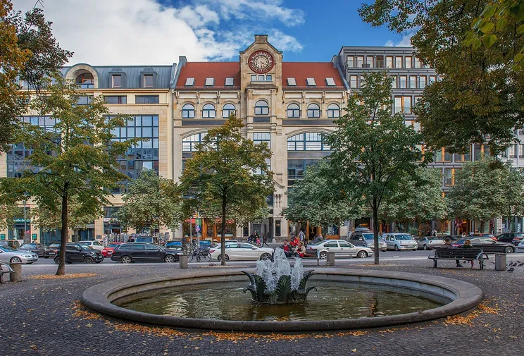 Private-Tours-Berlin-Fashion-Hausvogteiplatz-BK-3.jpg